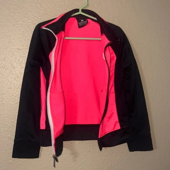 Girl’s Nike Jacket - Picture 2 of 4